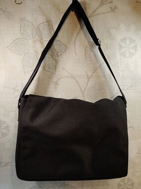 Eddie Bauer Black Messenger/Laptop Bag